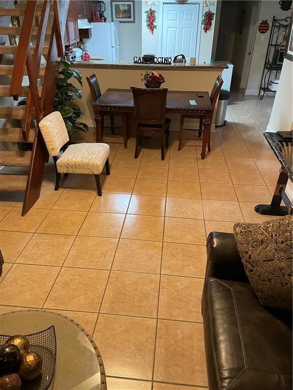 DINING ROOM/LIVING ROOM.  COULD BE USED AS A BAR A