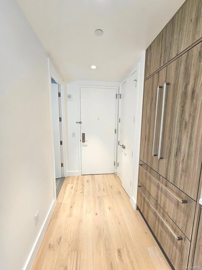 NuSun Tower unit 16 A, Flushing, NY 11355 - photo 2