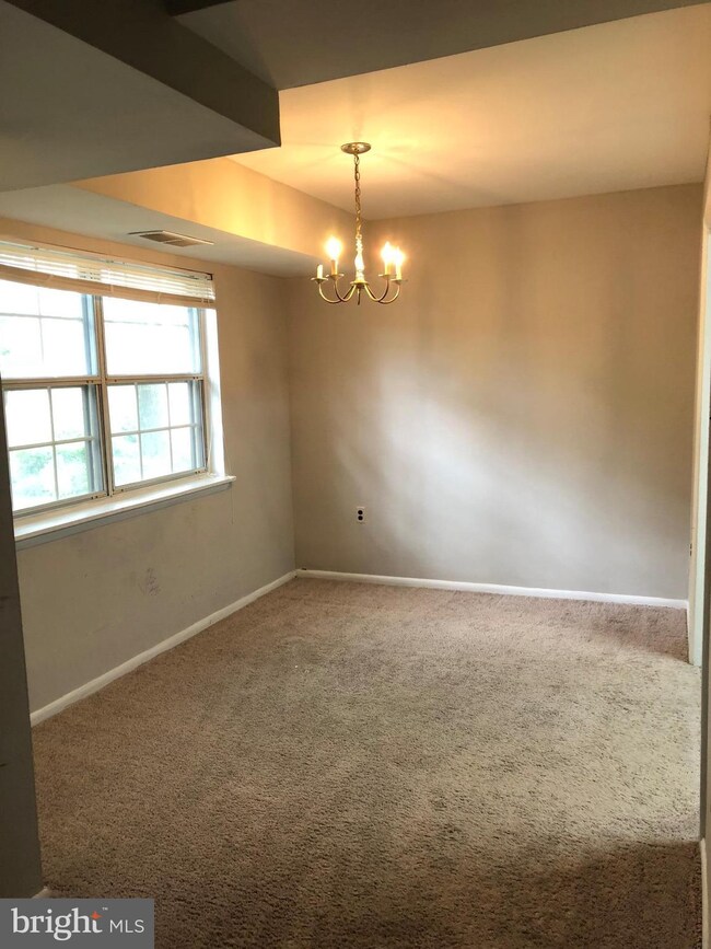 1904 Wilson Ln unit T2, McLean, VA 22102 - photo 6