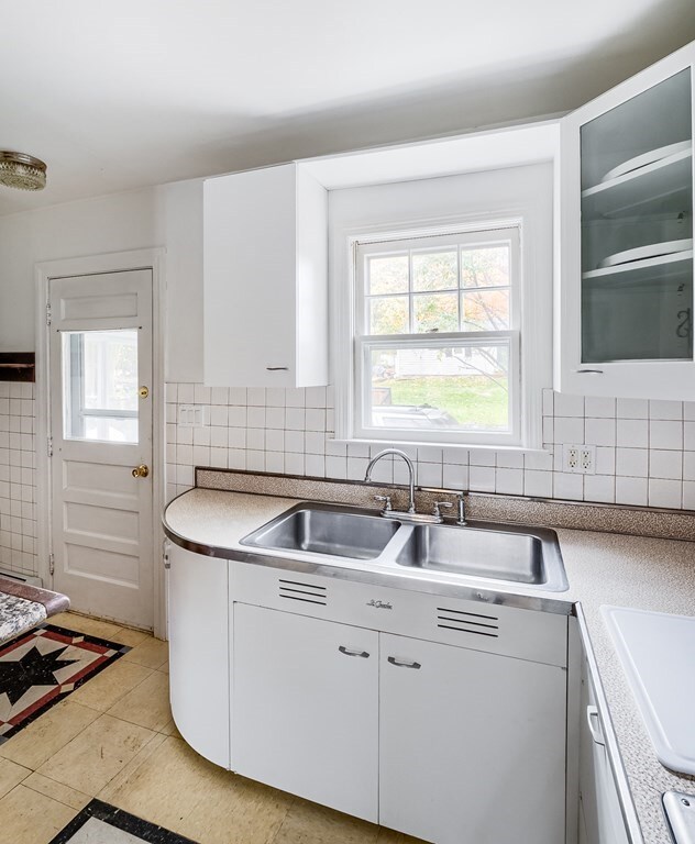 36 Spring St, Leicester, MA 01524 - photo 3