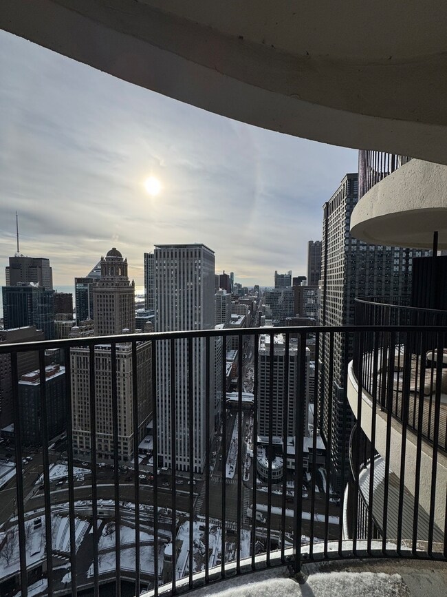 Marina City unit 5032, Chicago, IL 60654 - photo 6