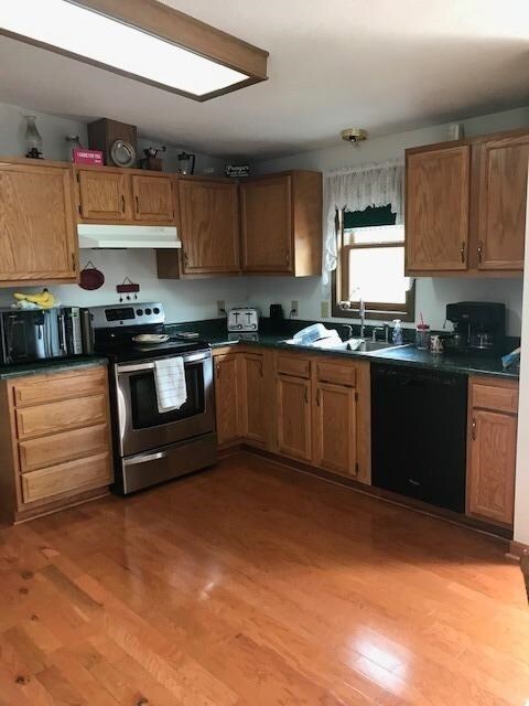 4084 N Andrea Dr, La Porte, IN 46350 - photo 2