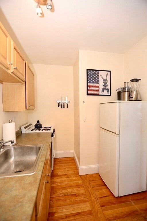 5 Haskell St unit 46, Cambridge, MA 02140 - photo 7