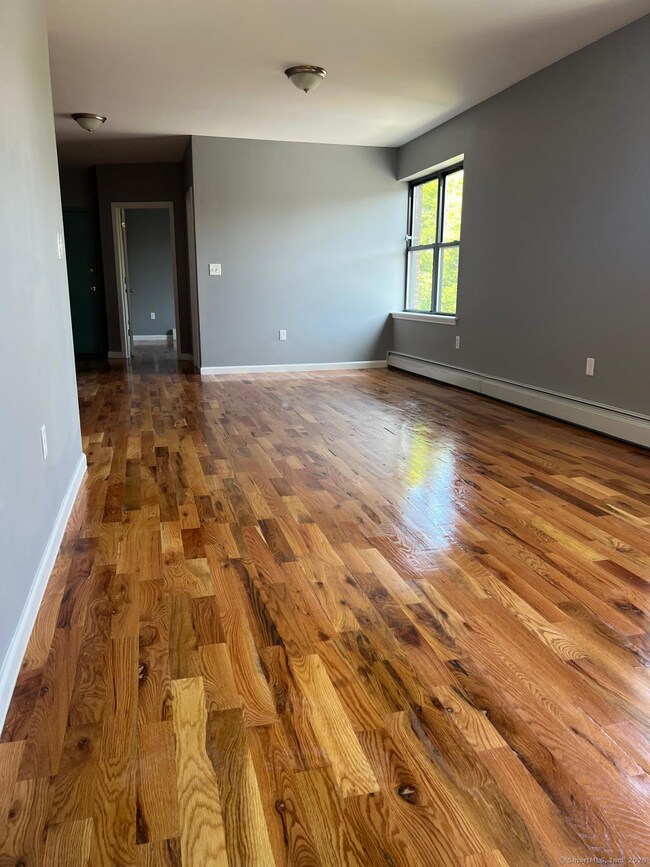 79 Barbour St unit N1, Hartford, CT 06120 - photo 4