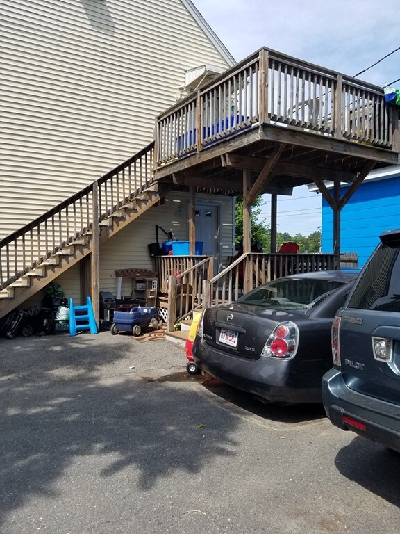 51 West St, Lawrence, MA 01841 - photo 3