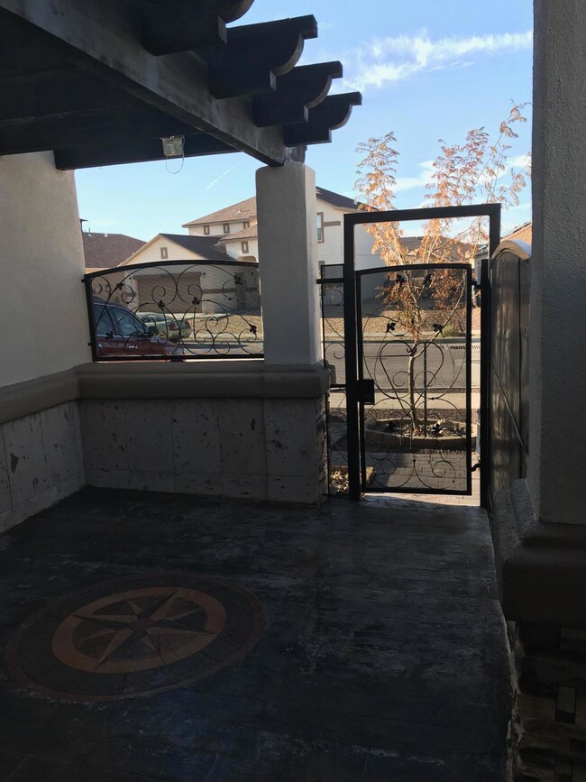 14376 Desert Sunset Dr, Horizon City, TX 79928 - photo 7