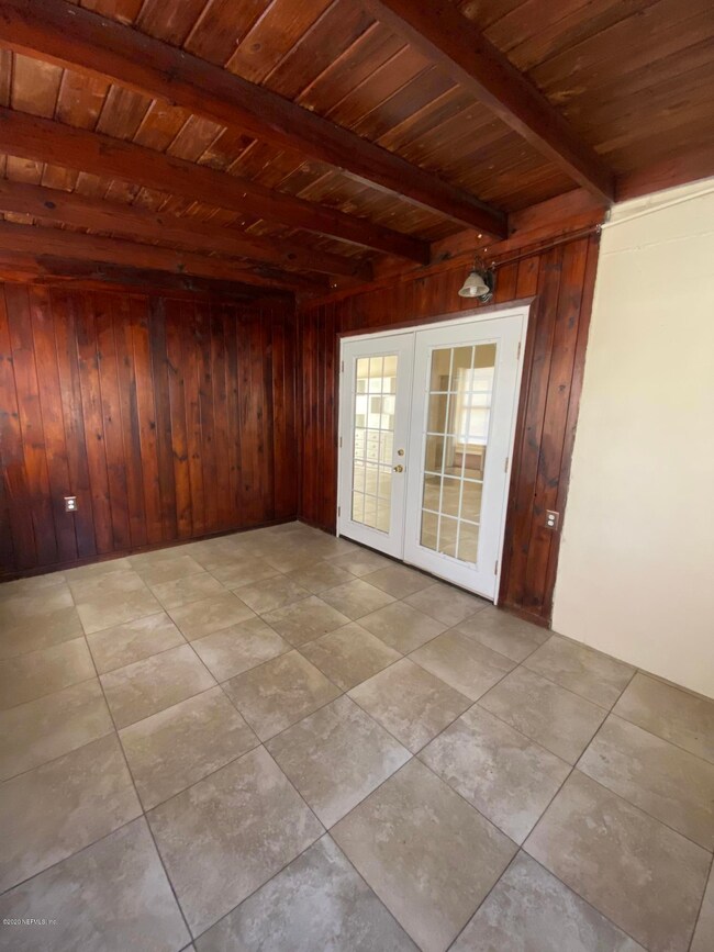 5610 Kimbrell Dr S, Jacksonville, FL 32210 - photo 3