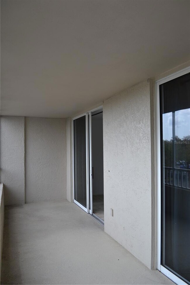 Screened balcony patio