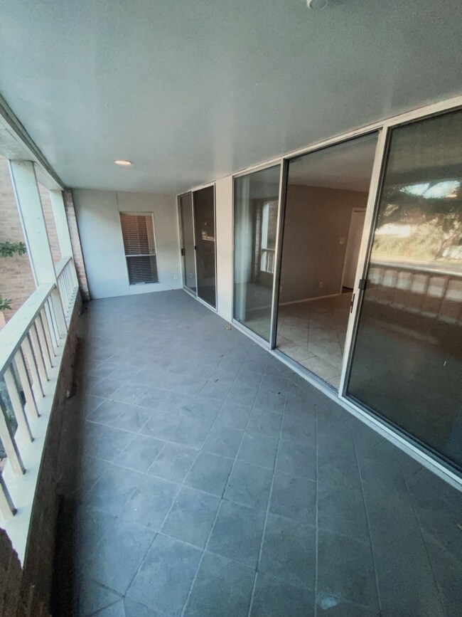 2210 Dorrington St unit 205, Houston, TX 77030 - photo 4