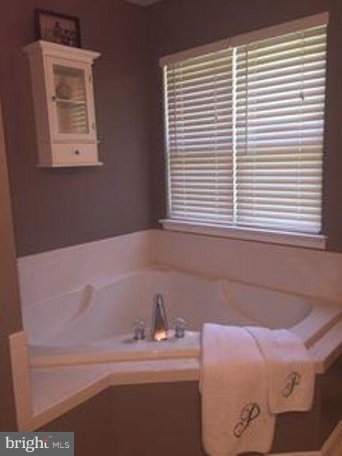 1194 Fetterbush Cir, Sykesville, MD 21784 - photo 4