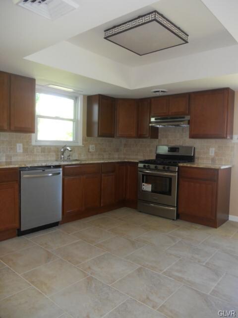 509 Easter Terrace, Bath, PA 18014 - photo 4