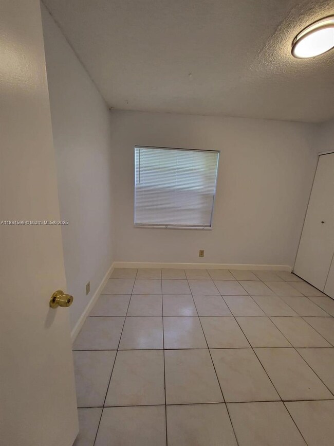 11484 Royal Palm Blvd unit 11484, Coral Springs, FL 33065 - photo 6