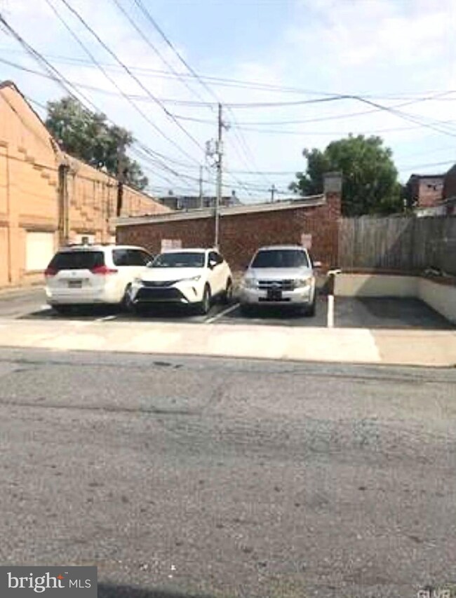 1325 W Chew St, Allentown, PA 18102 - photo 2