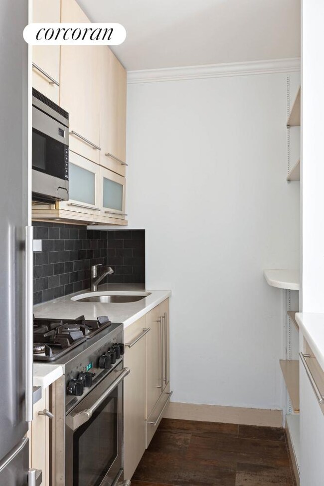 The Forum unit 6F, New York, NY 10021 - photo 4