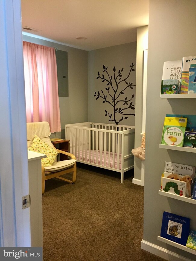 12906 Duckettown Rd, Laurel, MD 20708 - photo 5