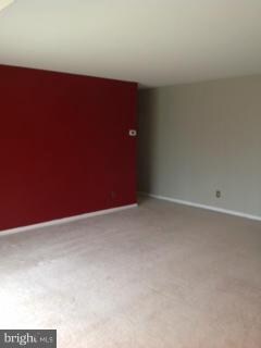 3901 Lyndhurst Dr unit 203, Fairfax, VA 22031 - photo 2