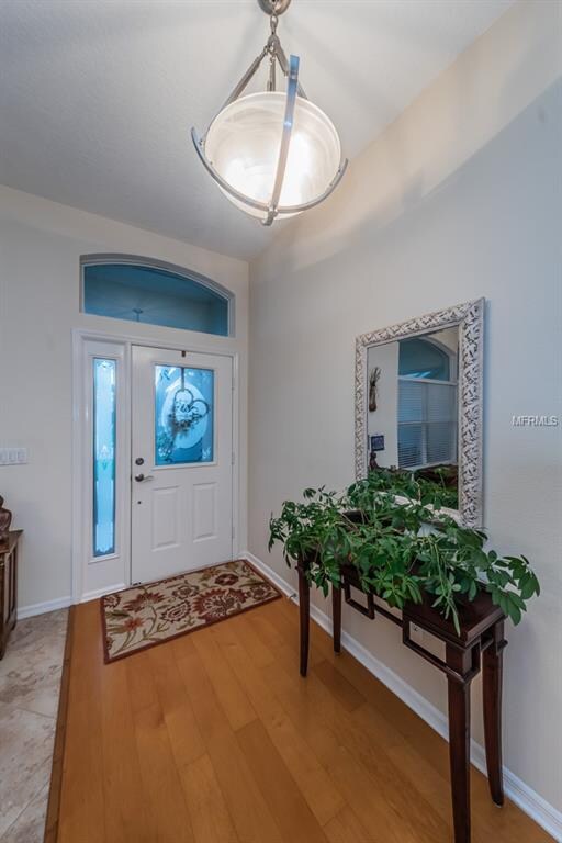 FOYER!