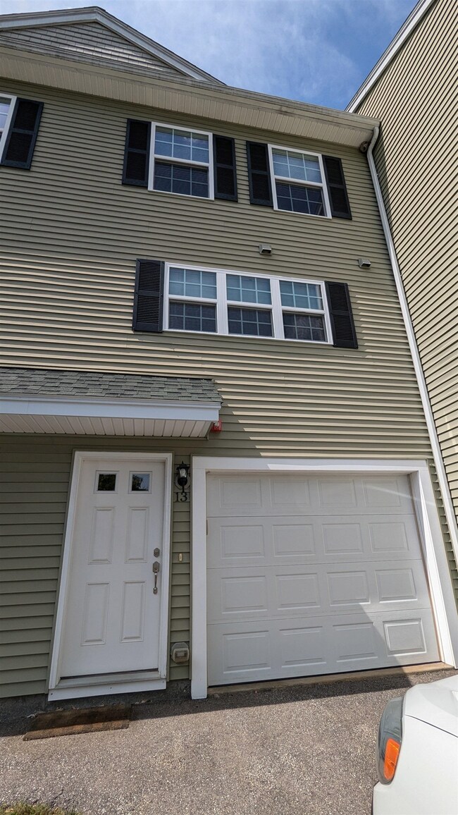 69 Breckenridge unit 13, Laconia, NH 03246 - photo 2