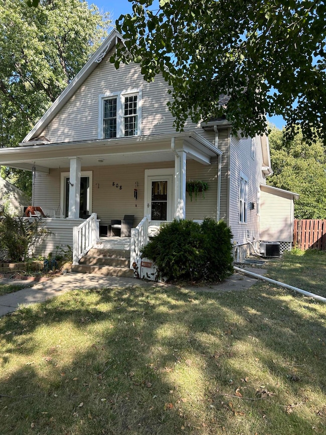 808 E 5th Ave, Mitchell, SD 57301 - photo 2