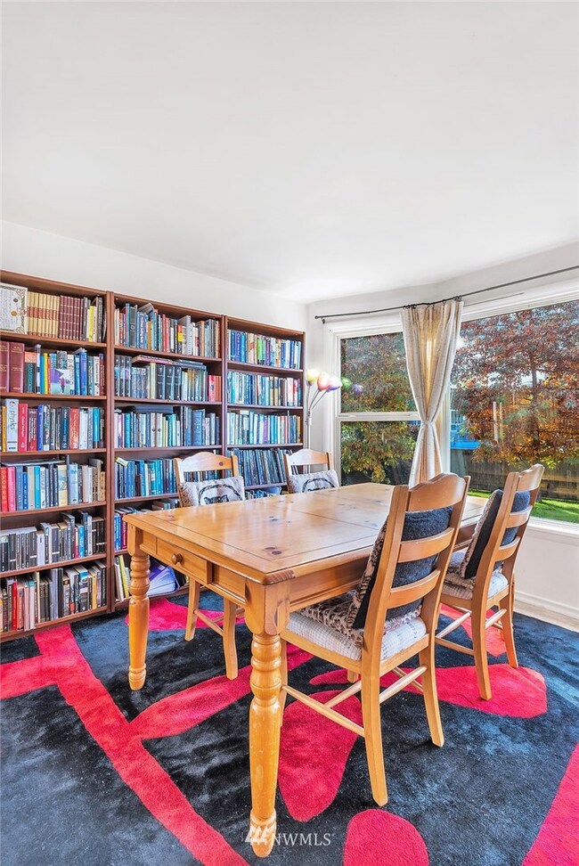 2021 Oakes Ave, Everett, WA 98201 - photo 5