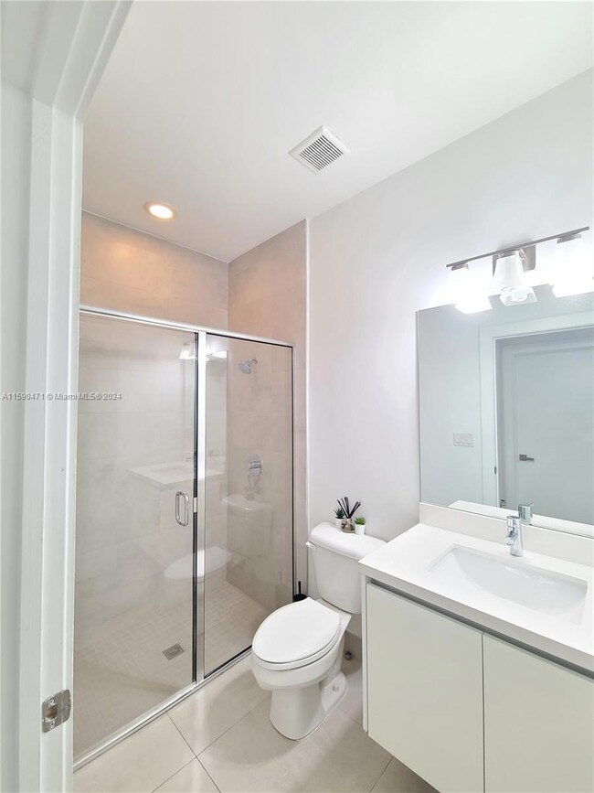 7240 NW 103rd Path, Doral, FL 33178 - photo 4