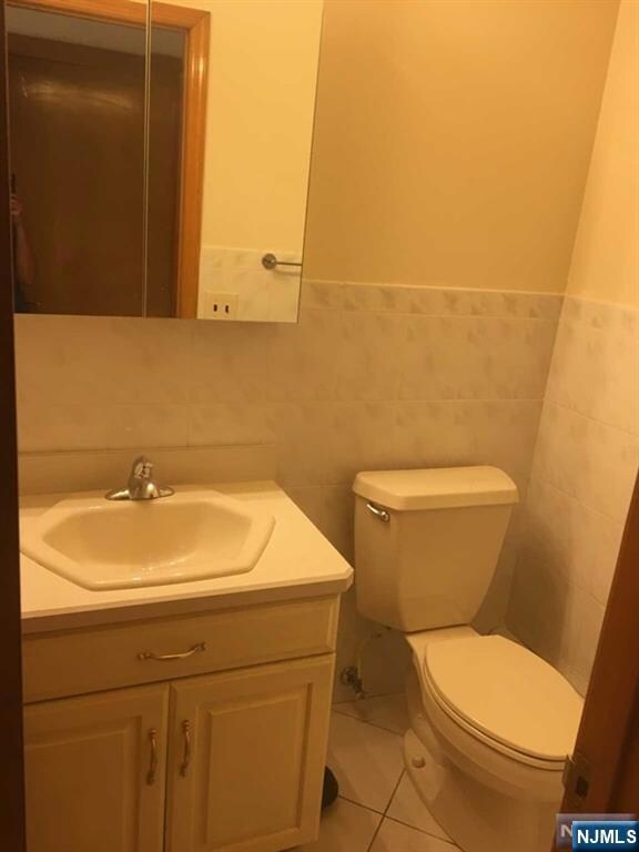 492 Harrison Ave unit LEFT, Lodi, NJ 07644 - photo 6