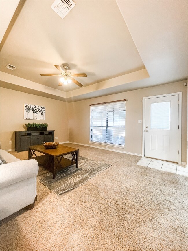 1303 S Howeth St, Gainesville, TX 76240 - photo 7