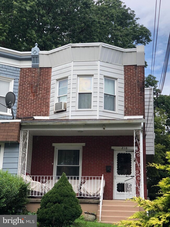 218 Hamilton Ave, Darby, PA 19023 - photo 2
