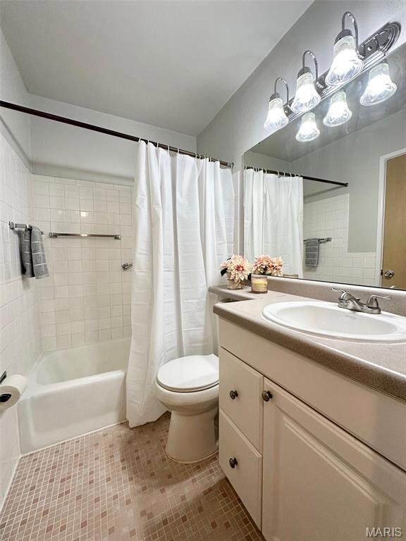 4228 Fatima Dr, St. Louis, MO 63123 - photo 7