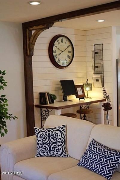 Built In Desk