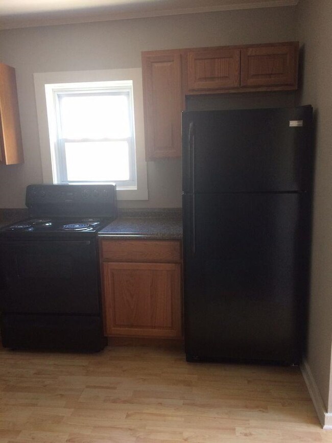 10 Ash St, North Walpole, NH 03609 - photo 5