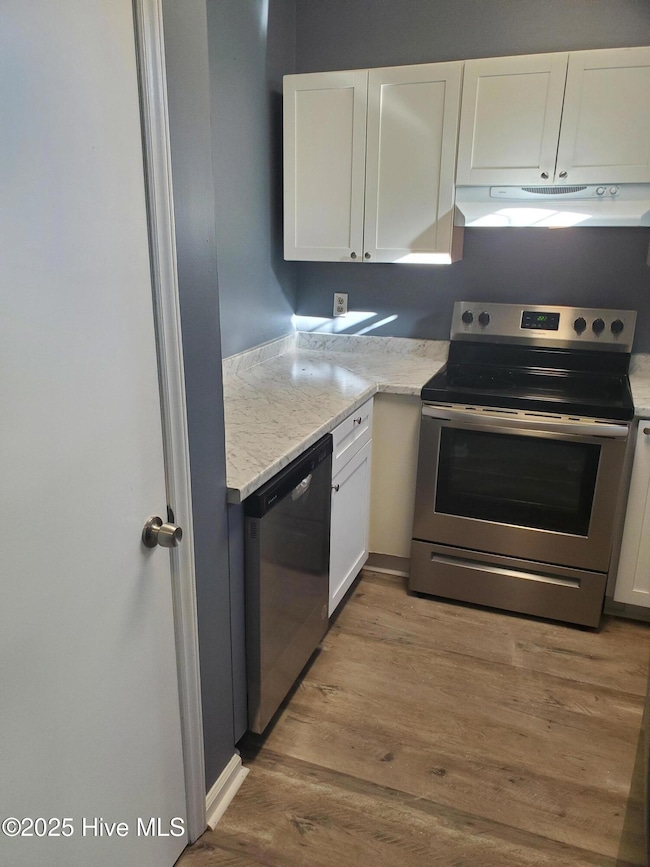 4220 Wilshire Blvd unit 304, Wilmington, NC 28403 - photo 3