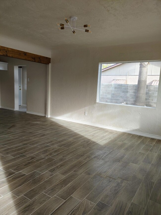 7637 Adobe Dr, El Paso, TX 79915 - photo 7