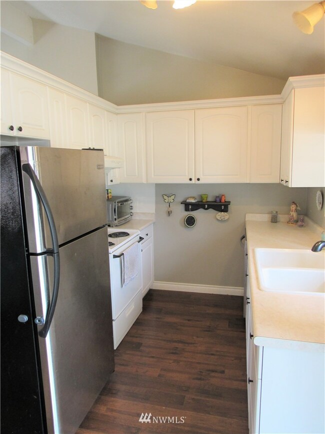 8815 Emerson Place, Everett, WA 98208 - photo 6