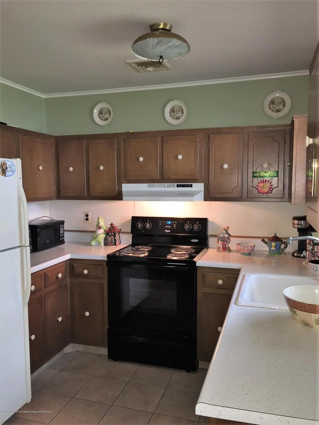 601 Willow St unit A, Lakehurst, NJ 08733 - photo 7