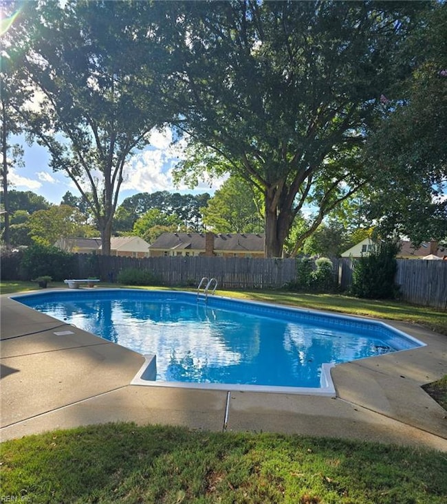 624 Luray Terrace, Chesapeake, VA 23322 - photo 5