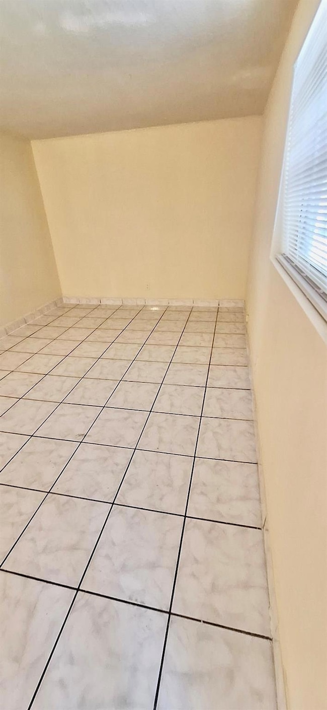 113 NW 27th Ave unit 7, Fort Lauderdale, FL 33311 - photo 3