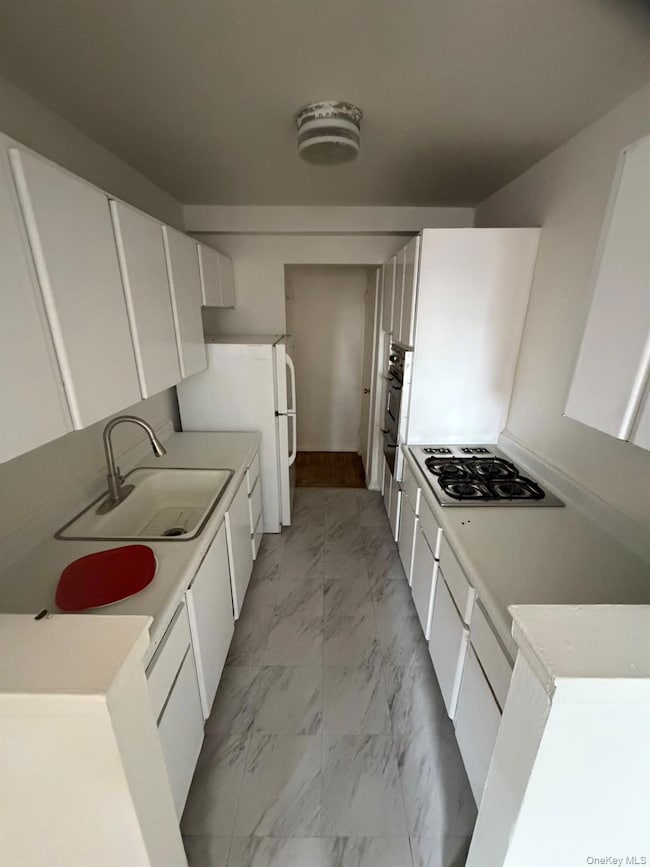 Blair House unit 5, Flushing, NY 11354 - photo 4