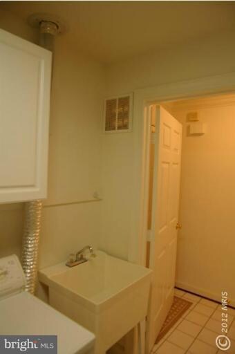 9220 Cardinal Forest Ln unit J, Lorton, VA 22079 - photo 2