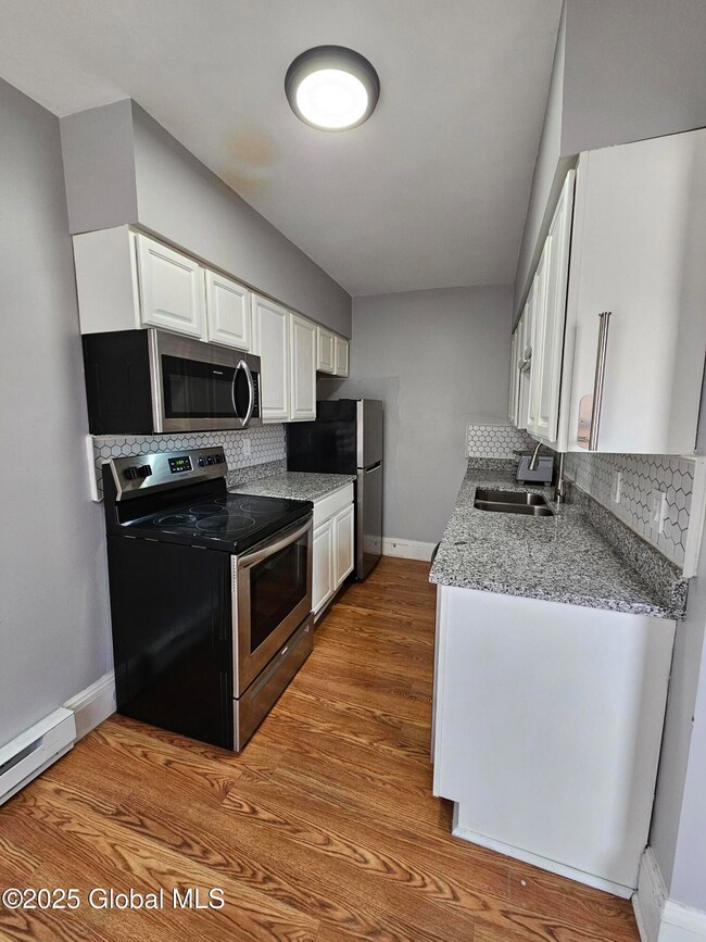 15 Ten Broeck St unit 2, Albany, NY 12210 - photo 2