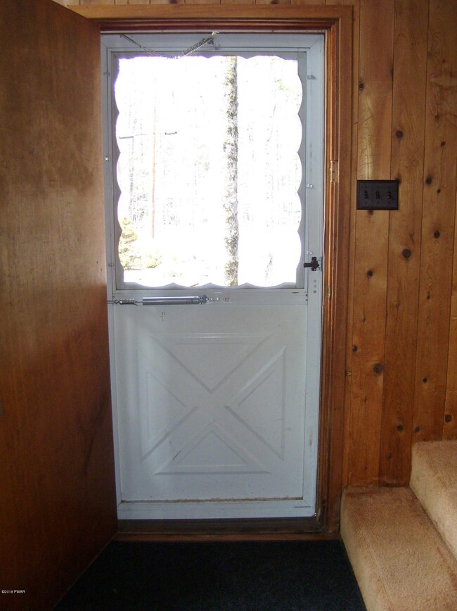 1076 Red Hawk Dr, Lake Ariel, PA 18436 - photo 6