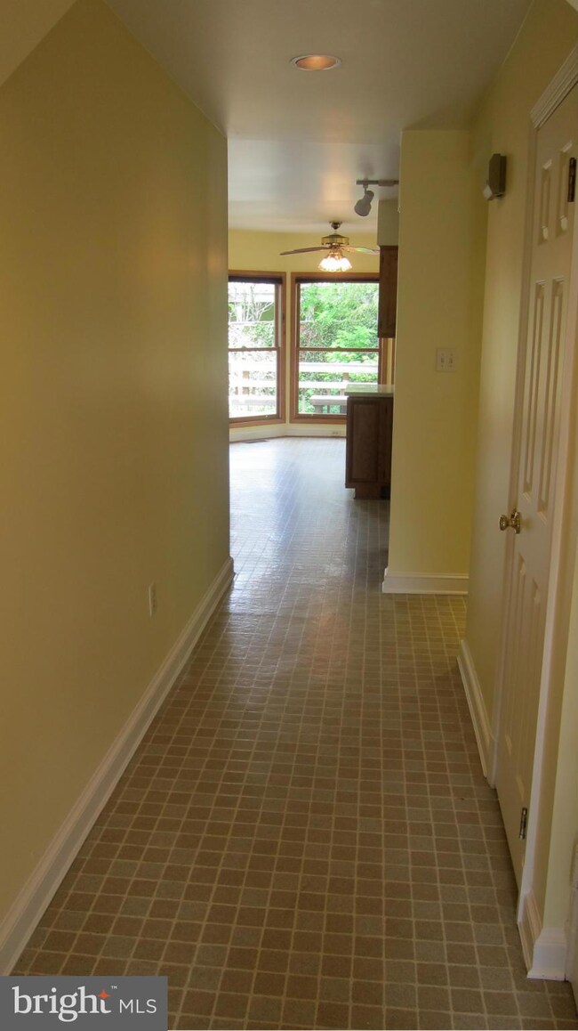 4521 Sleaford Rd, Bethesda, MD 20814 - photo 3