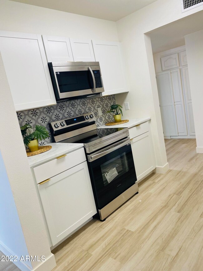 1. Kitchen03