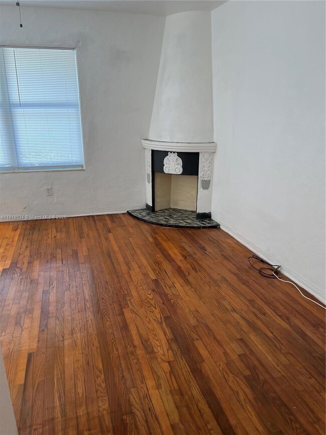 900 Jefferson Ave unit 1, Miami Beach, FL 33139 - photo 2