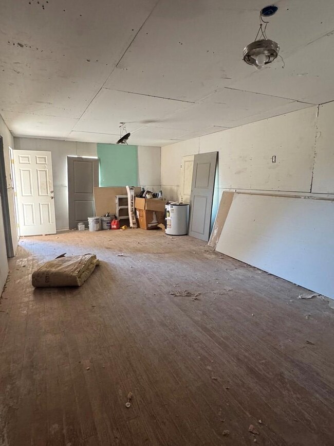 605 E 12th St, Big Spring, TX 79720 - photo 2