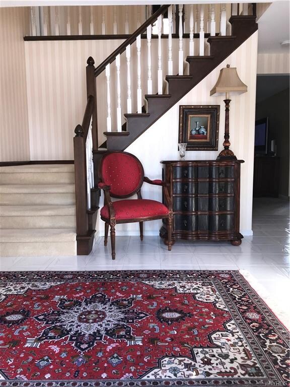 Enter the home in this beautiful foyer, that boast
