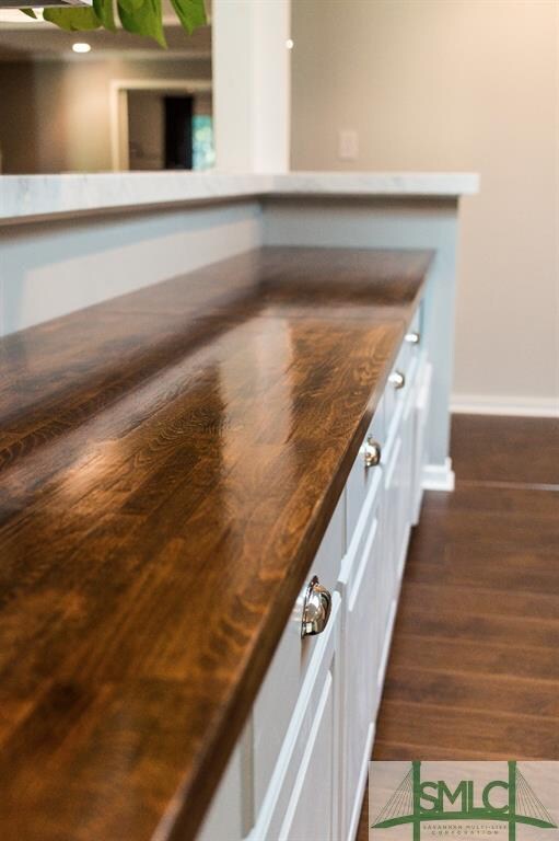 Great work Area or Staging Area in Kitchen