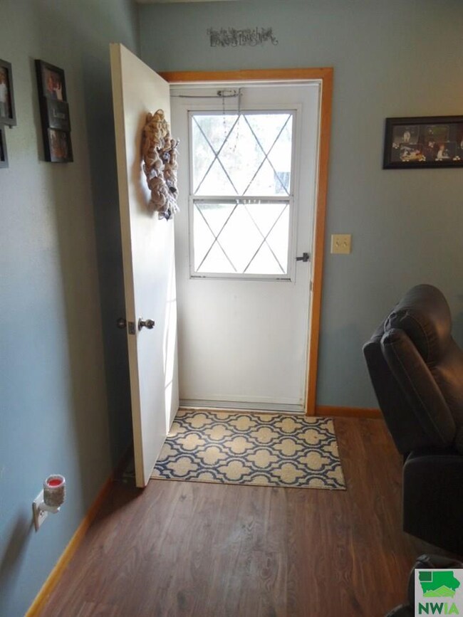 619 Lombardi Rd, Le Mars, IA 51031 - photo 2