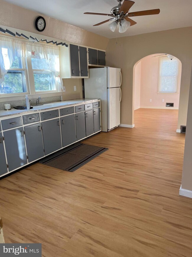 615 S 3rd St, Millville, NJ 08332 - photo 5