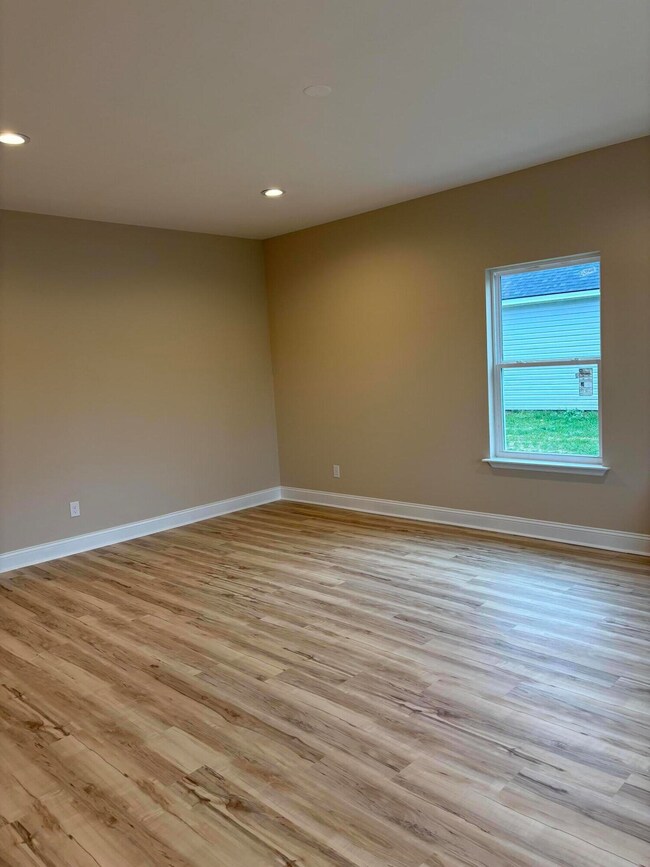 192 E Avocado, Santee, SC 29142 - photo 2